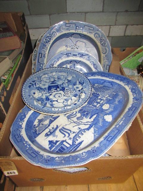 BOX OF BLUE AND WHITE POTTERY ETC Image