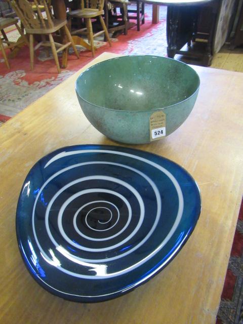RETRO GLASS BOWL AND CHARGER Image