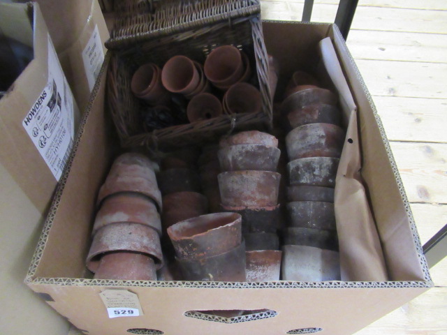 BOX OF VINTAGE TERRACOTTA PLANT POTS Image