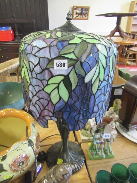 TIFFANY STYLE TABLE LAMP Image
