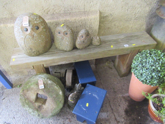 WOODEN BENCH Image