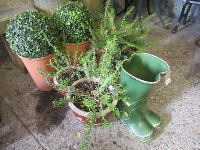 QUANTITY OF GARDEN POTS Image