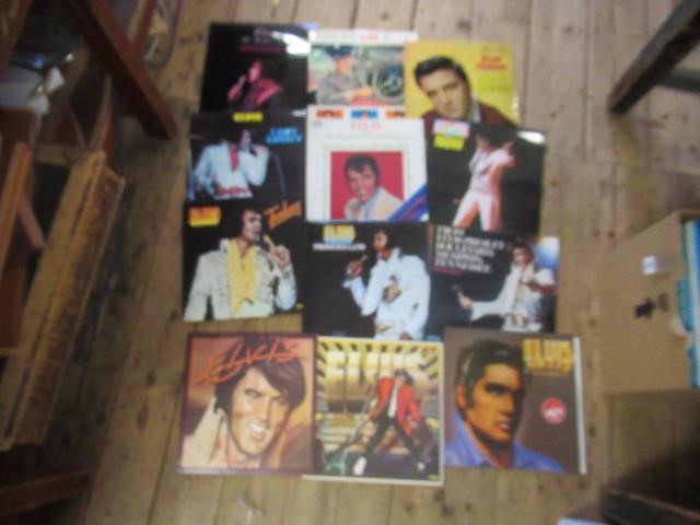LARGE BOX OF ELVIS PRESLEY LP RECORDS Image