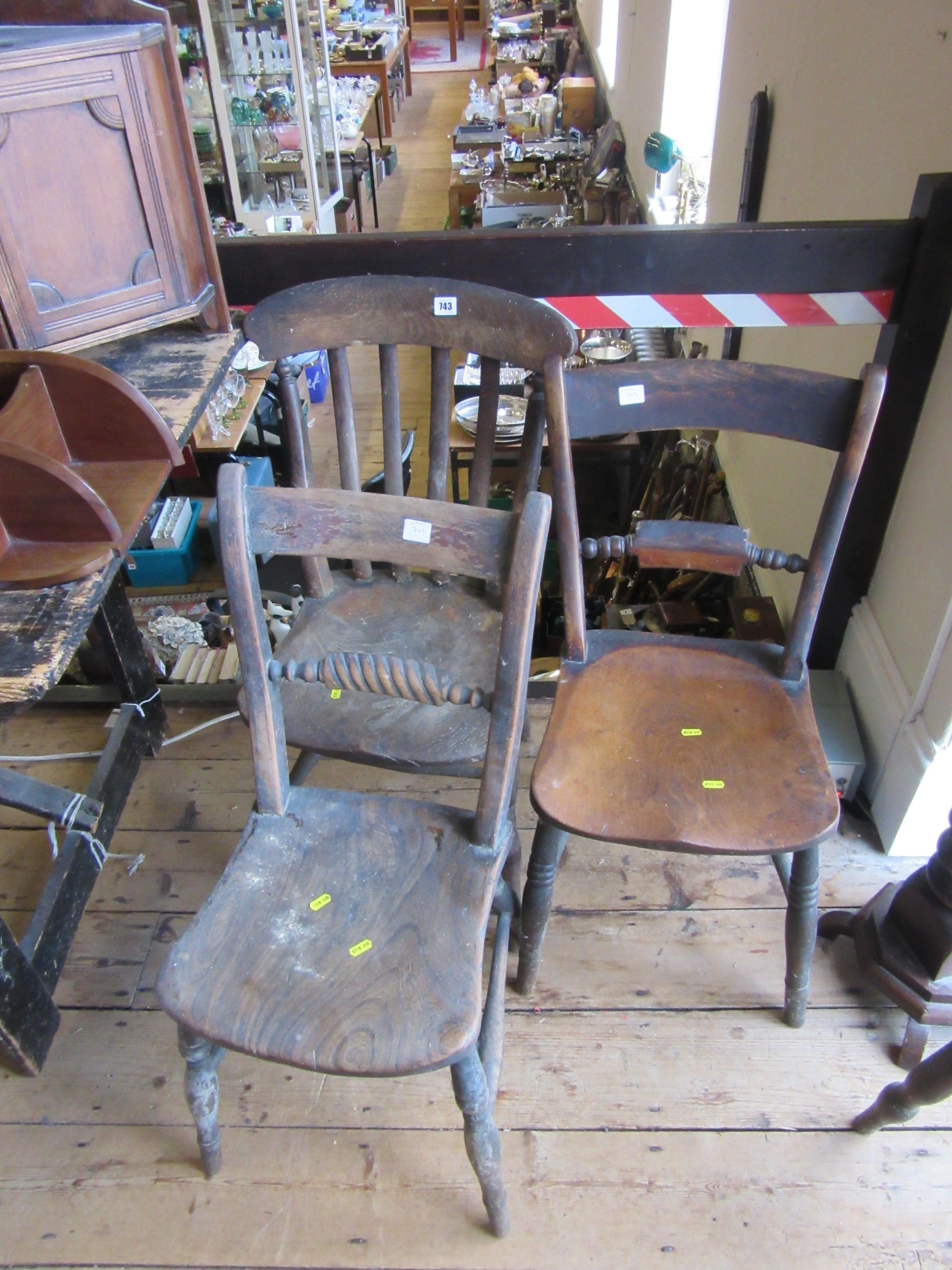THREE CHAIRS Image