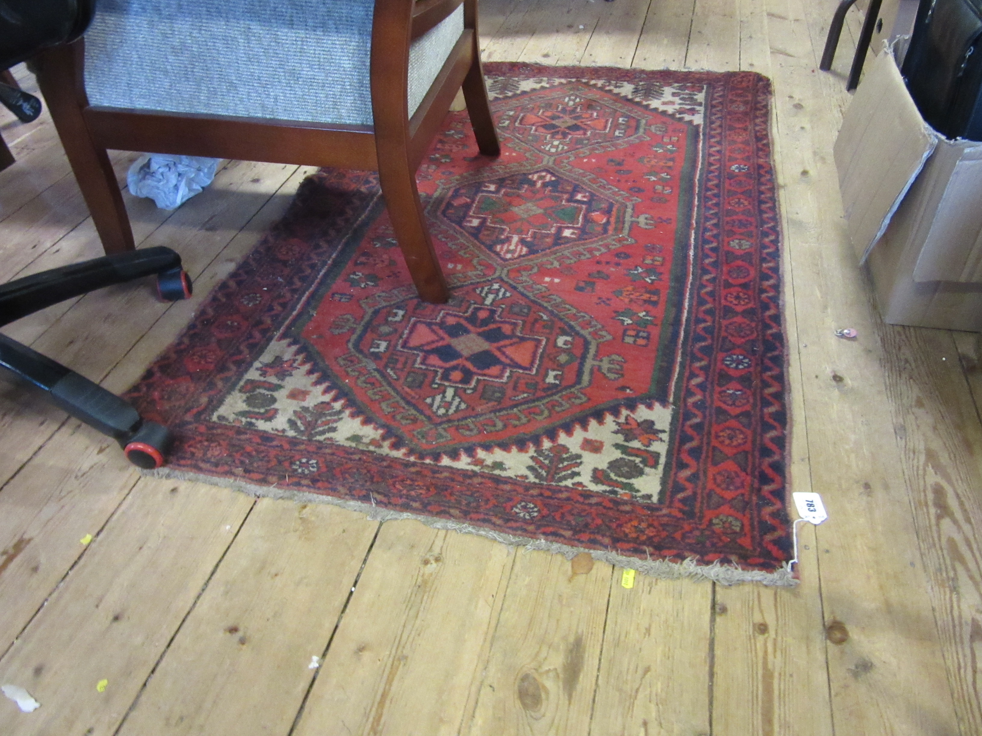 PATTERNED WOOL RUG Image