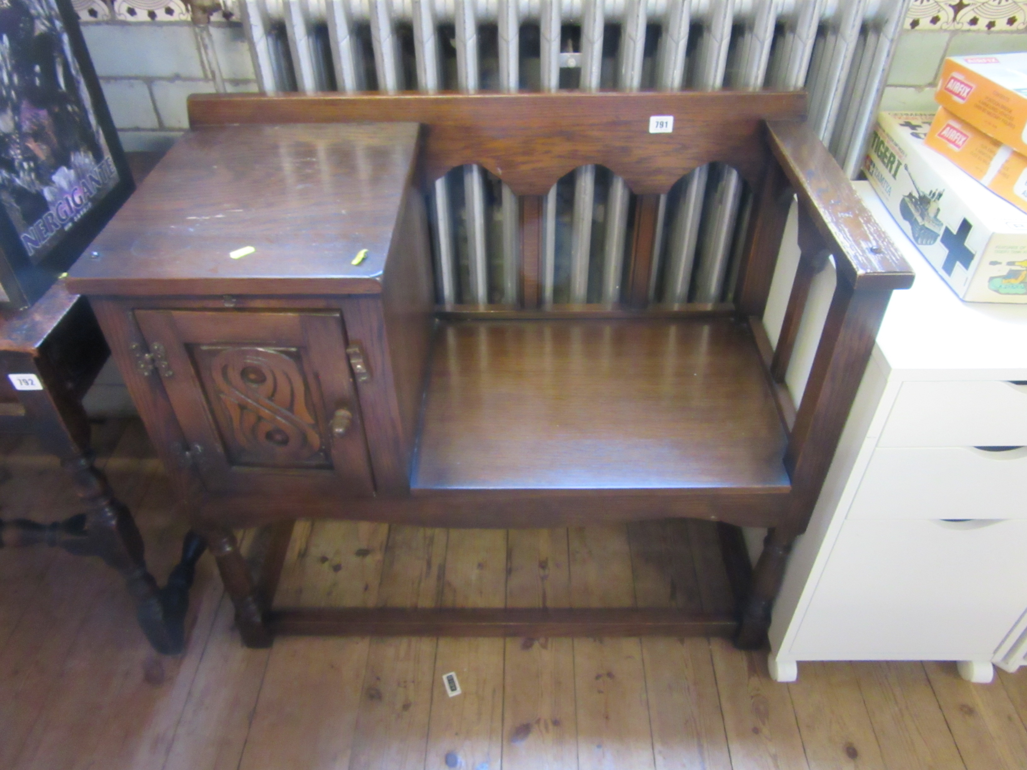 TELEPHONE SEAT Image