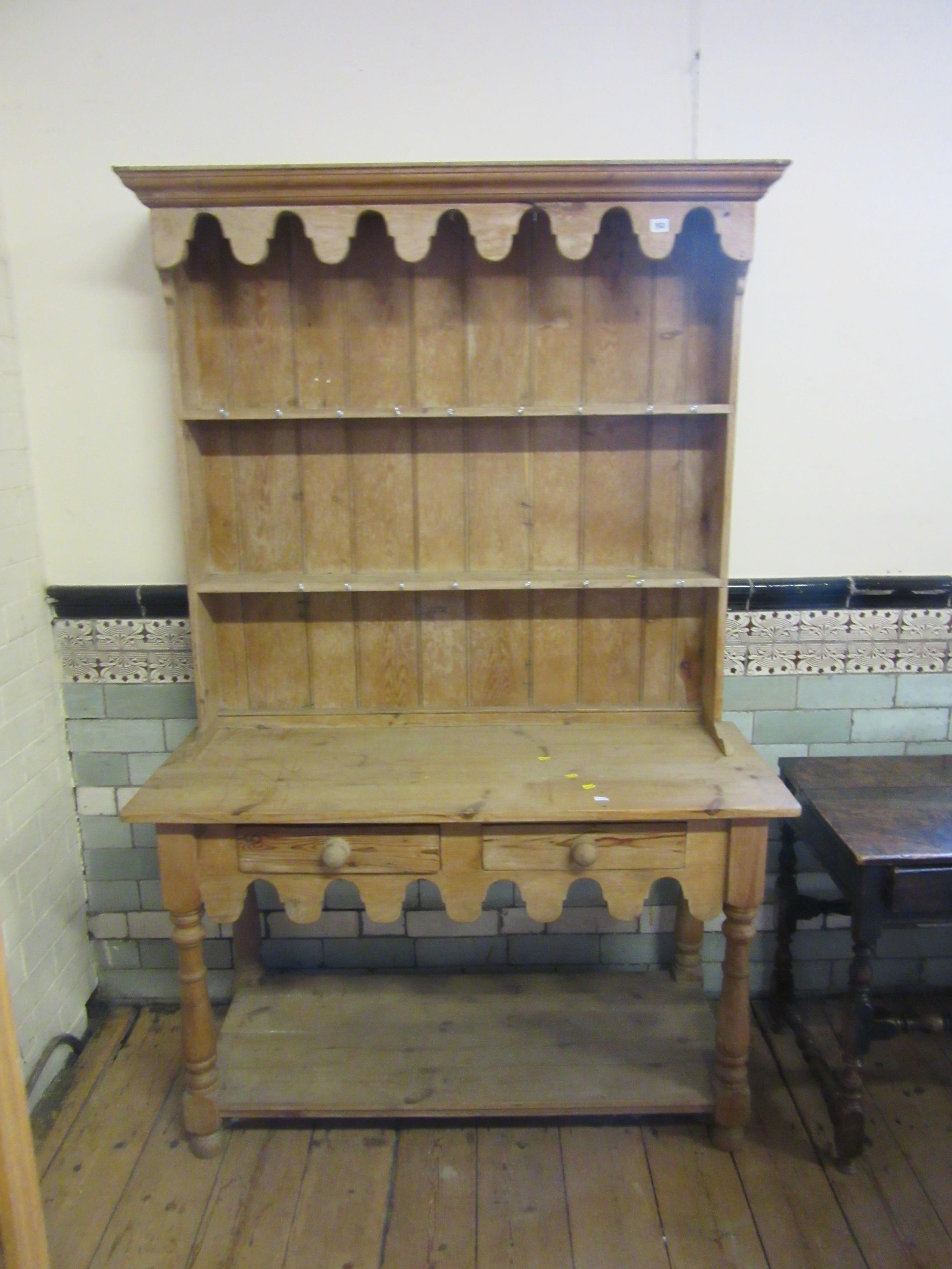 PINE DRESSER Image