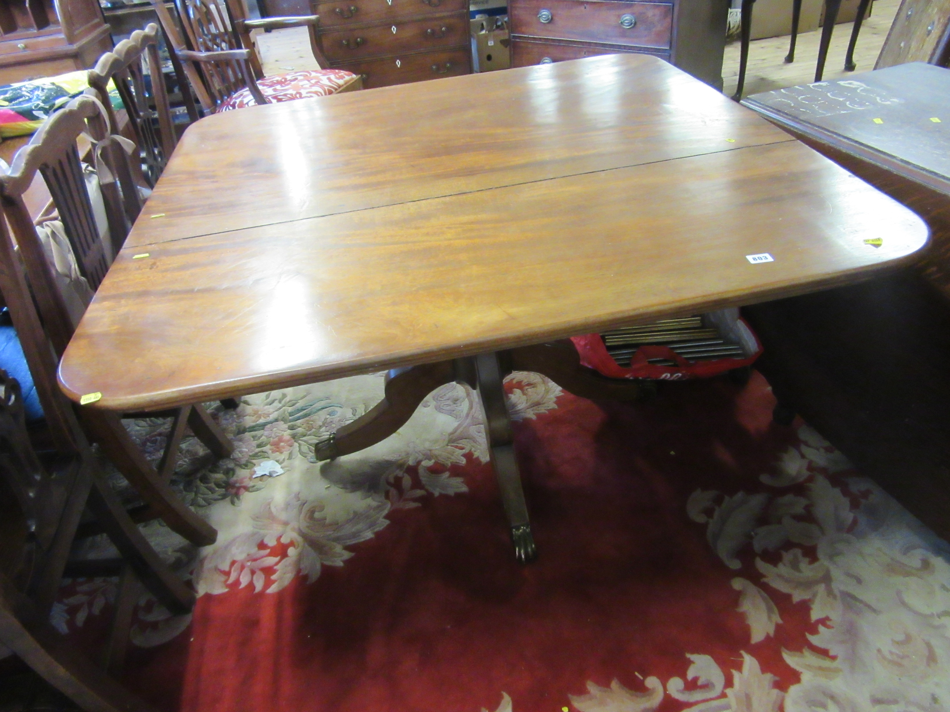 BREAKFAST TABLE Image