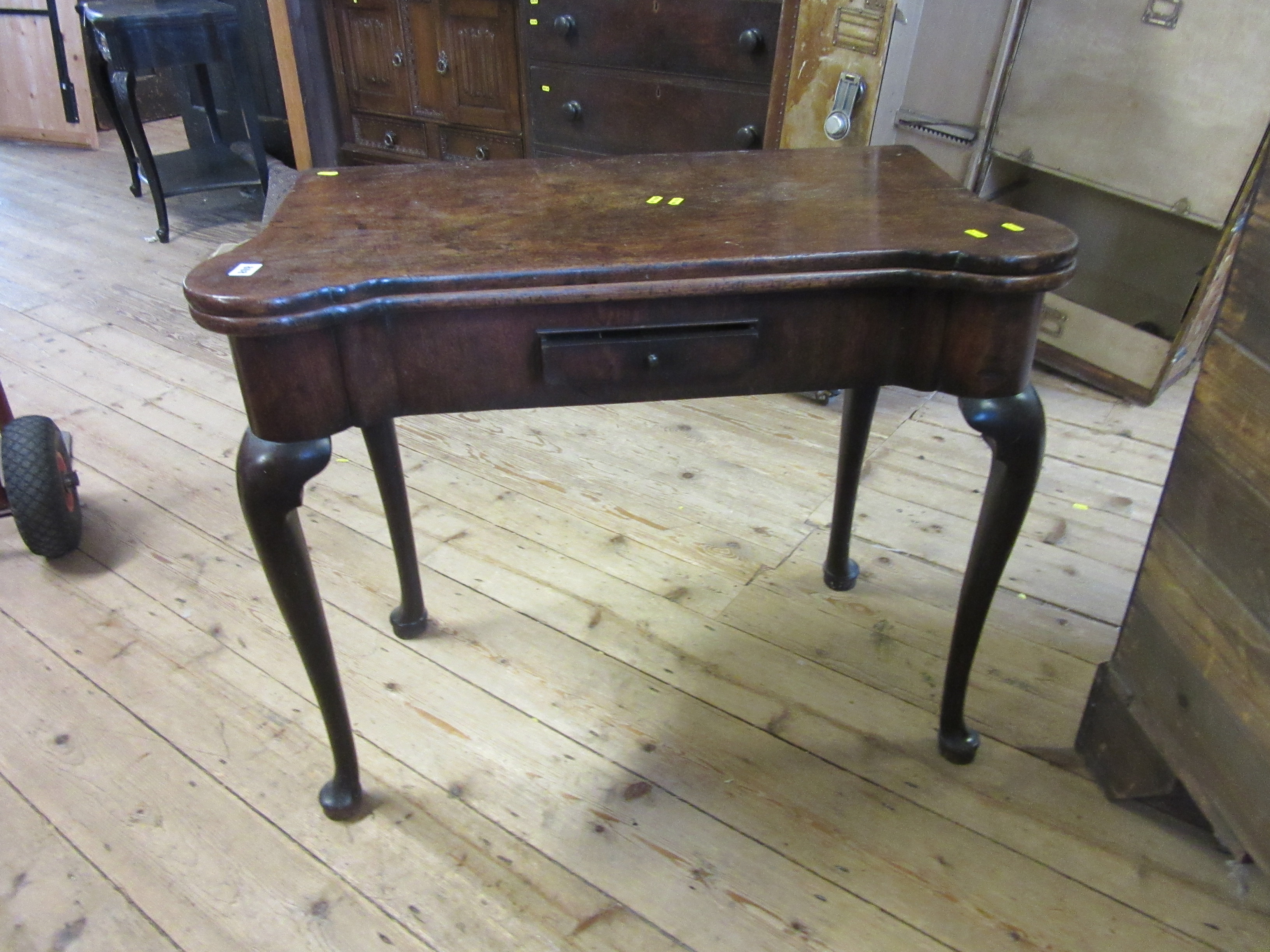 ANTIQUE FOLD OVER TABLE Image