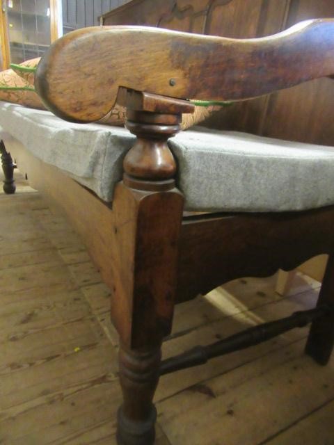 CHURCH PEW Image