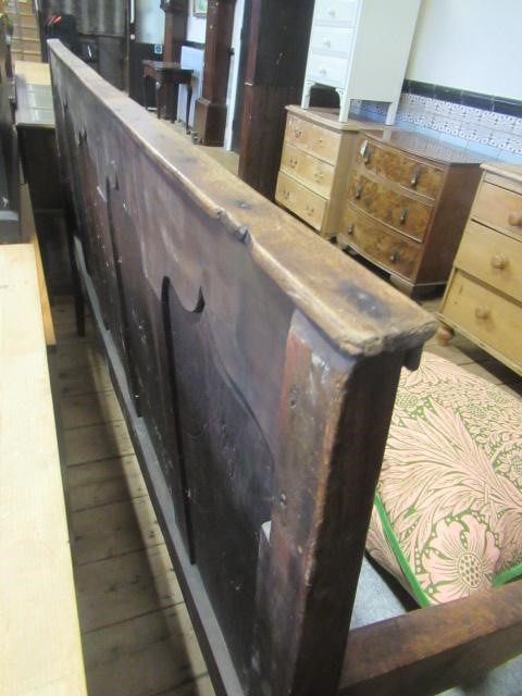CHURCH PEW Image