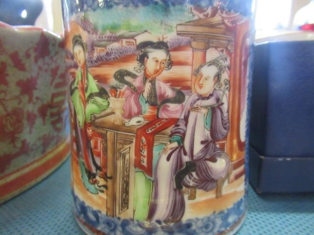 TRAY OF CERAMICS INCLUDING MEISSEN, SPODE AND ORIENTAL ITEMS Image