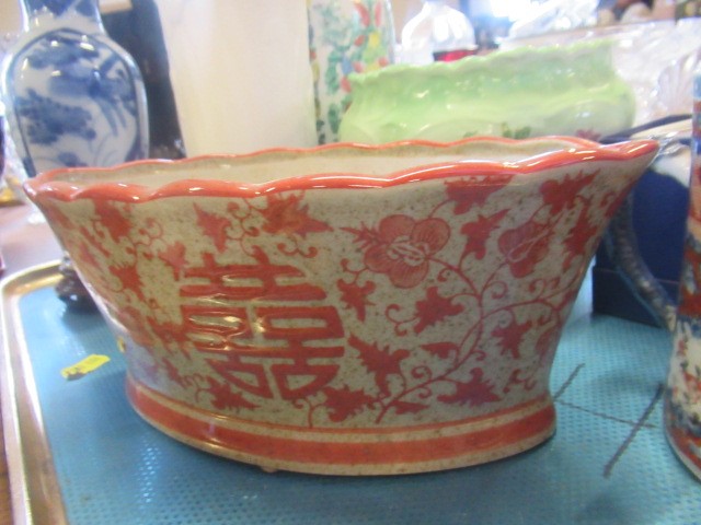 TRAY OF CERAMICS INCLUDING MEISSEN, SPODE AND ORIENTAL ITEMS Image