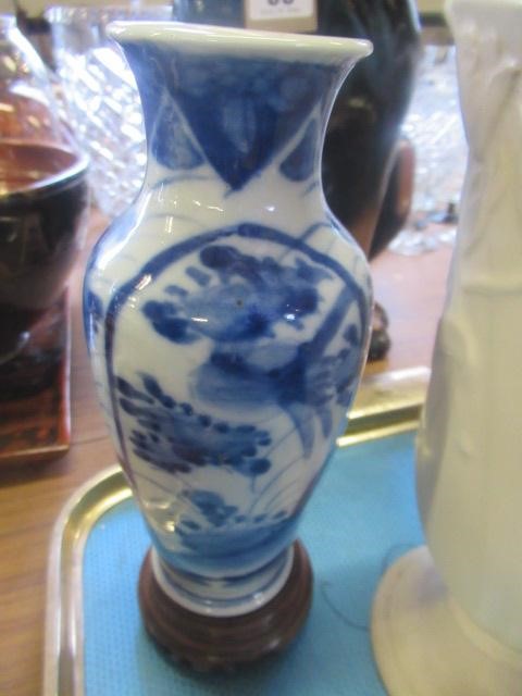 TRAY OF CERAMICS INCLUDING MEISSEN, SPODE AND ORIENTAL ITEMS Image