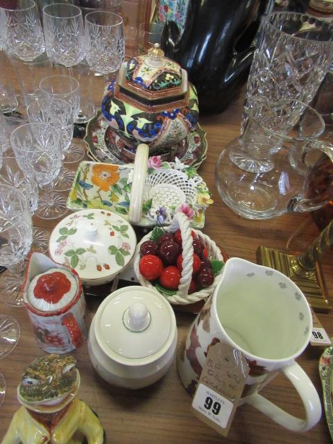 QUANTITY OF CERAMICS Image