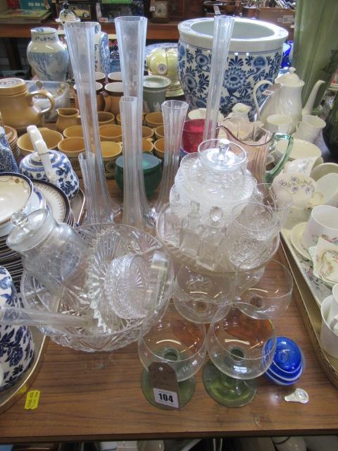 QUANTITY OF GLASS Image