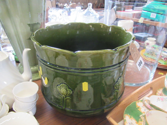 LARGE GREEN FLOWER POT Image