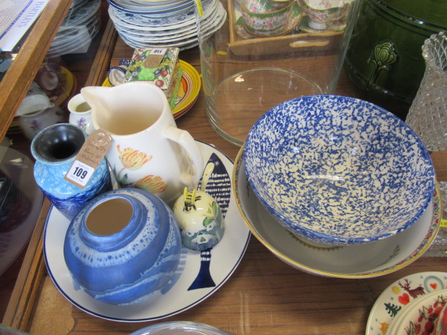 QUANTITY OF CERAMICS Image