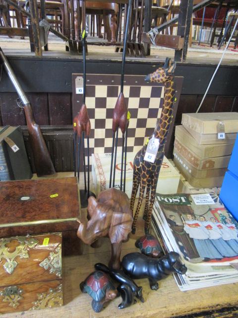 QUANTITY OF WOODEN AND CERAMIC ANIMAL MODELS Image