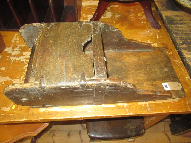 ANTIQUE WOODEN SHELF Image