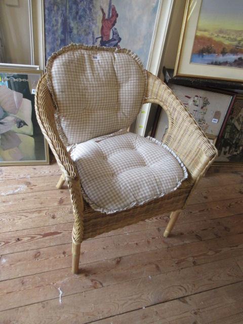 WICKER CHAIR Image