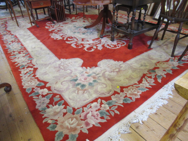 LARGE RED PATTERNED RUG Image