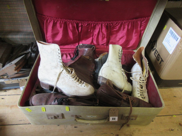 QUANTITY OF VINTAGE ICE SKATES Image