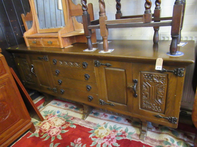 OAK SIDEBOARD Image