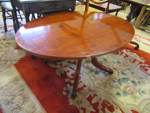 OVAL TILT TOP COFFEE TABLE Image