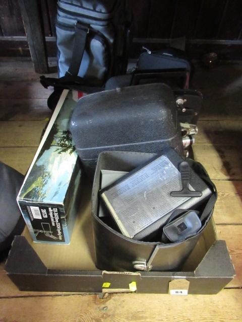 BOX OF CAMERA EQUIPMENT INCLUDING CAMERA BAG Image