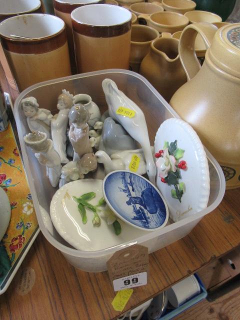 BOX OF SMALL LLADRO COALPORT AND COPENHAGEN Image