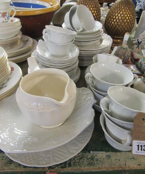 SET OF WHITE CERAMICS Image