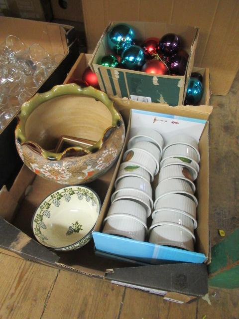 BOX OF CHRISTMAS DECORATIONS AND CERAMICS ETC Image