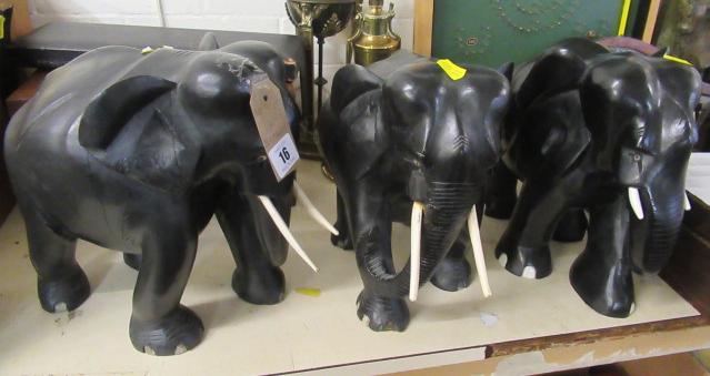 THREE ELEPHANTS Image