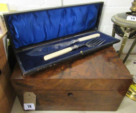 WOOD BOX WITH FISH SERVERS Image