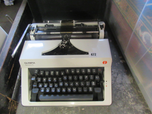 OLYMPIA TYPEWRITER Image
