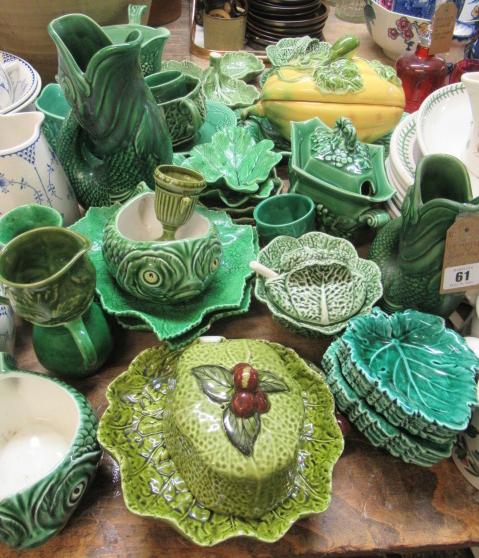 LARGE QUANTITY OF SYLVAC AND OTHER GREEN LEAF POTTERY Image