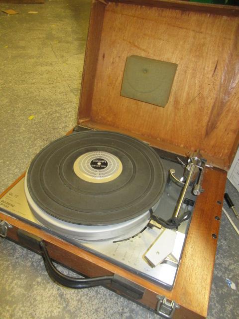 RECORD PLAYER Image