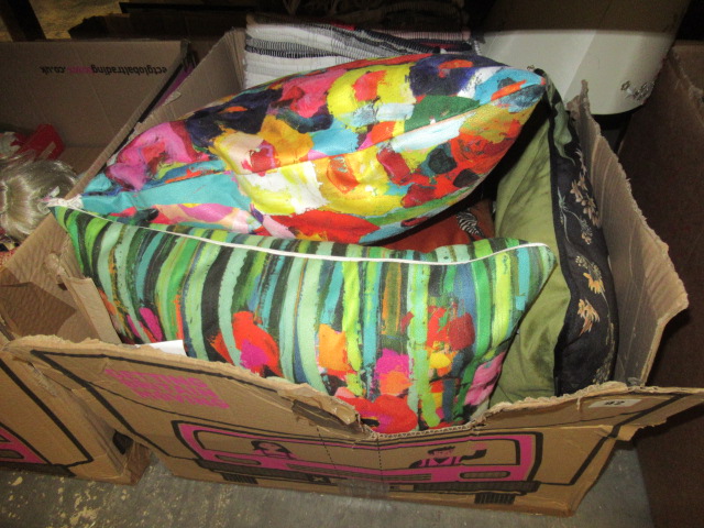 BOX OF COLOURFUL CUSHIONS ETC Image