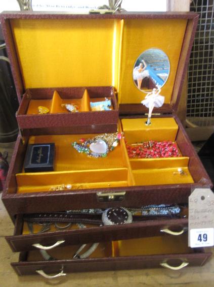 JEWELLERY BOX AND CONTENTS Image