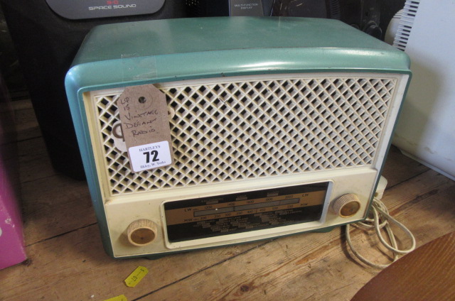 VINTAGE DEFIANT RADIO Image