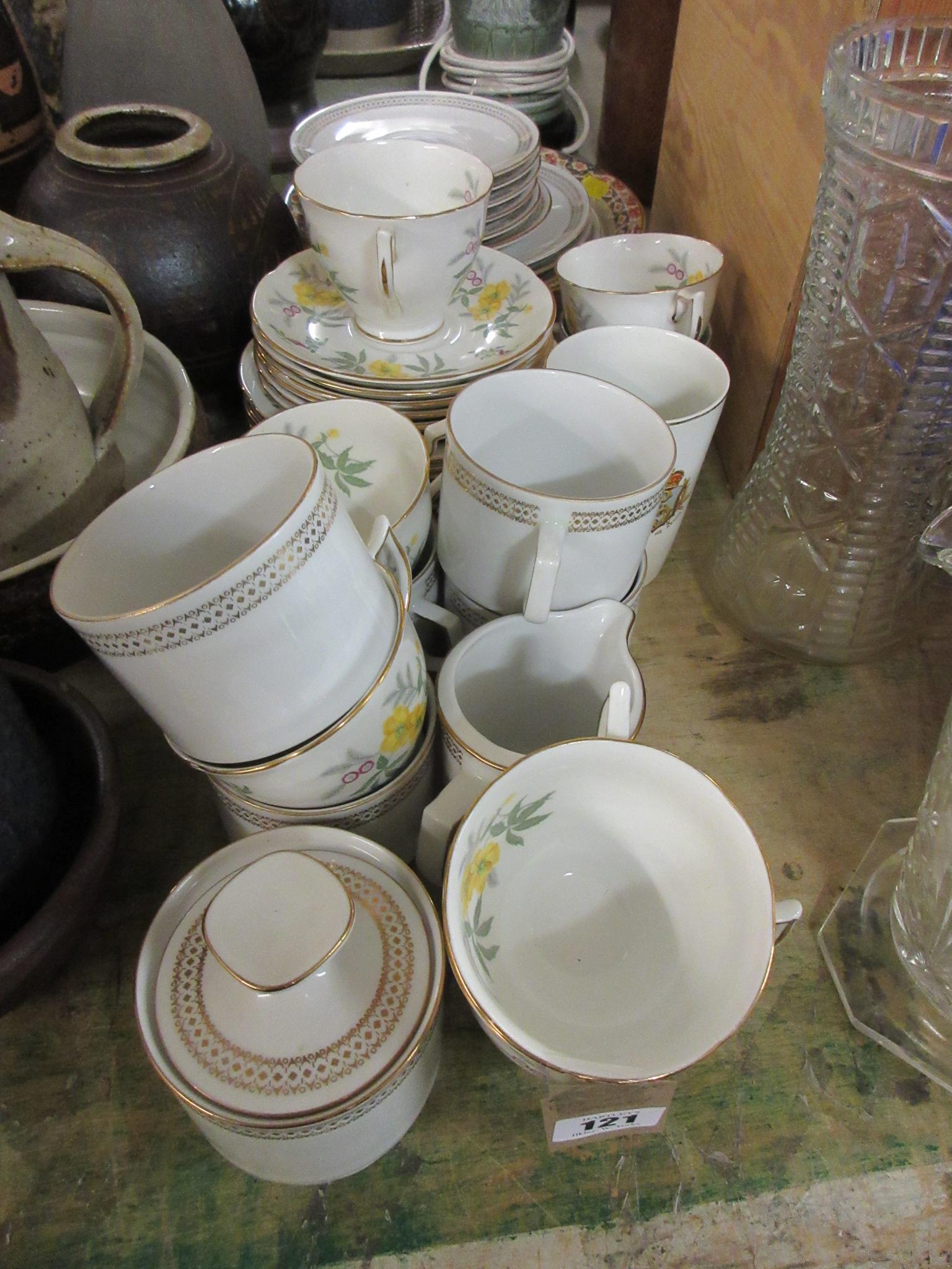 QUANTITY OF CERAMICS Image