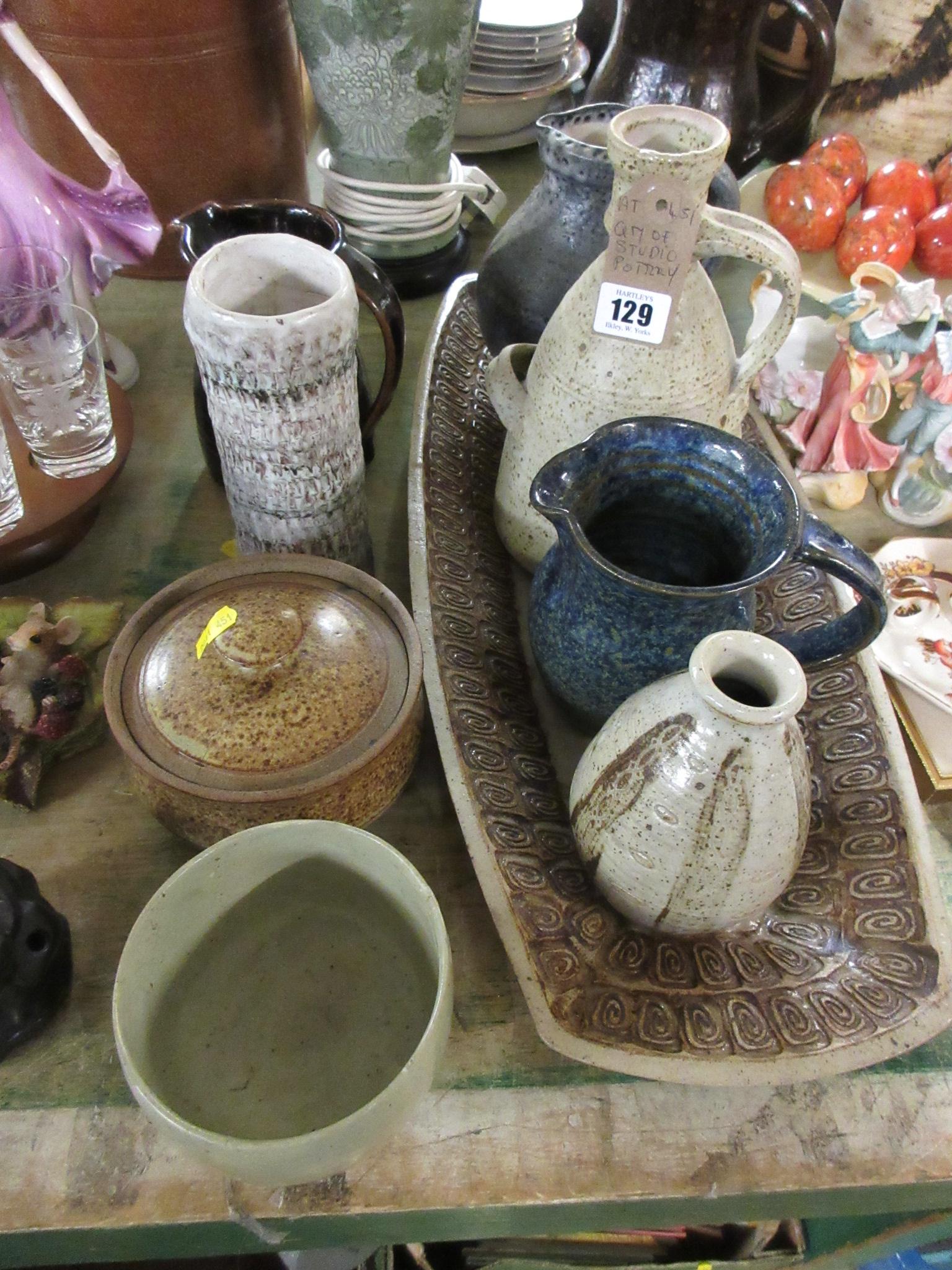 QUANTITY OF STUDIO POTTERY Image