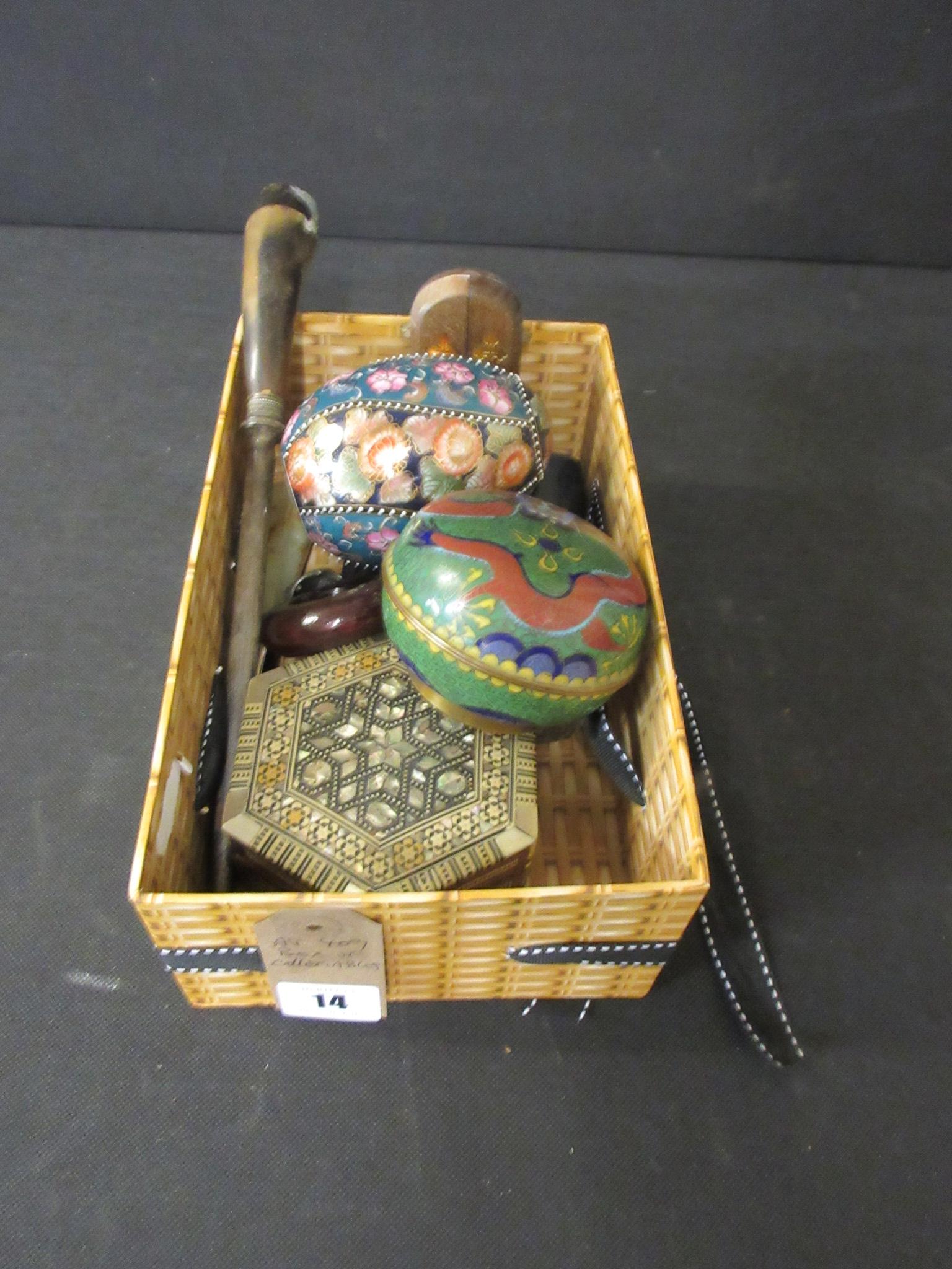 BOX OF COLLECTABLES Image