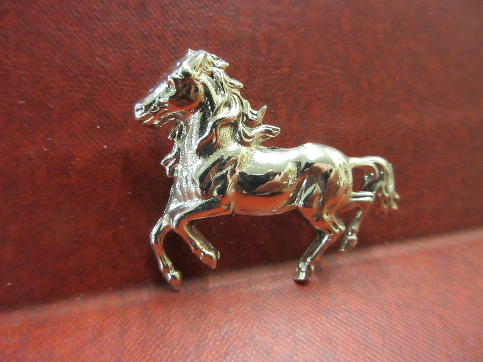 SILVER HORSE BROOCH Image