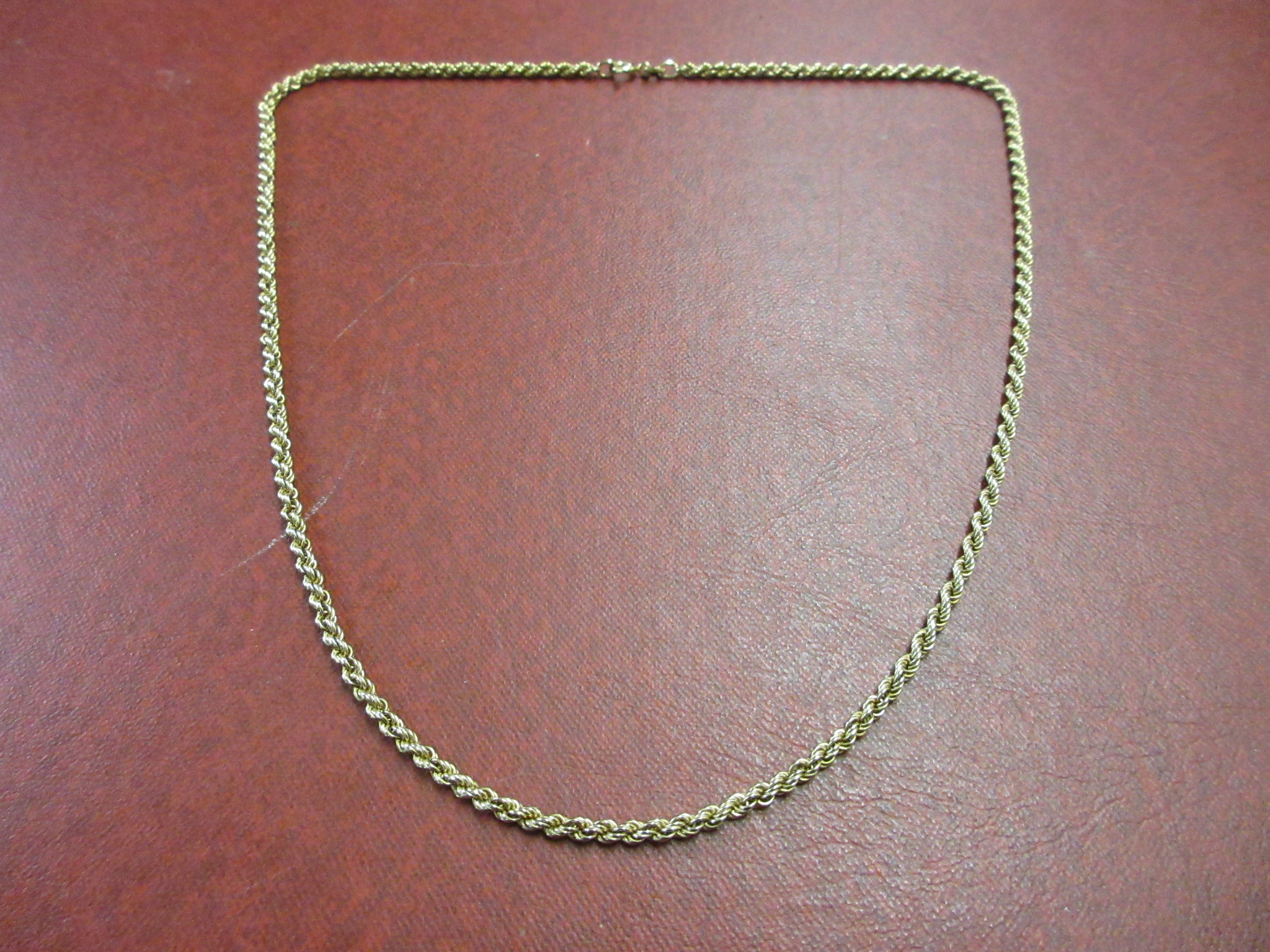 9CT GOLD ROPE TWIST CHAIN NECKLACE 11.1g Image