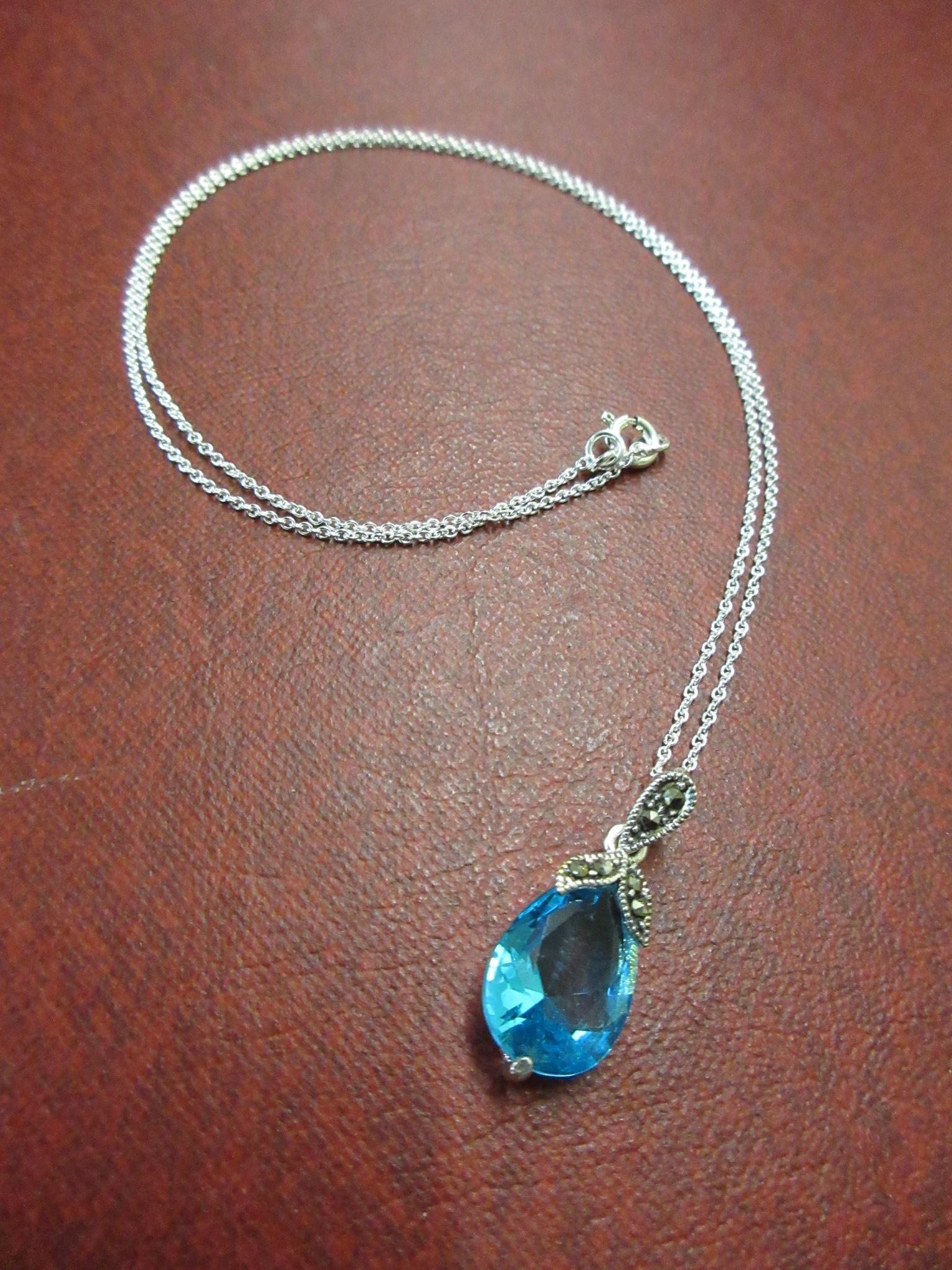 BLUE TOPAZ SET SILVER PENDANT ON SILVER CHAIN Image