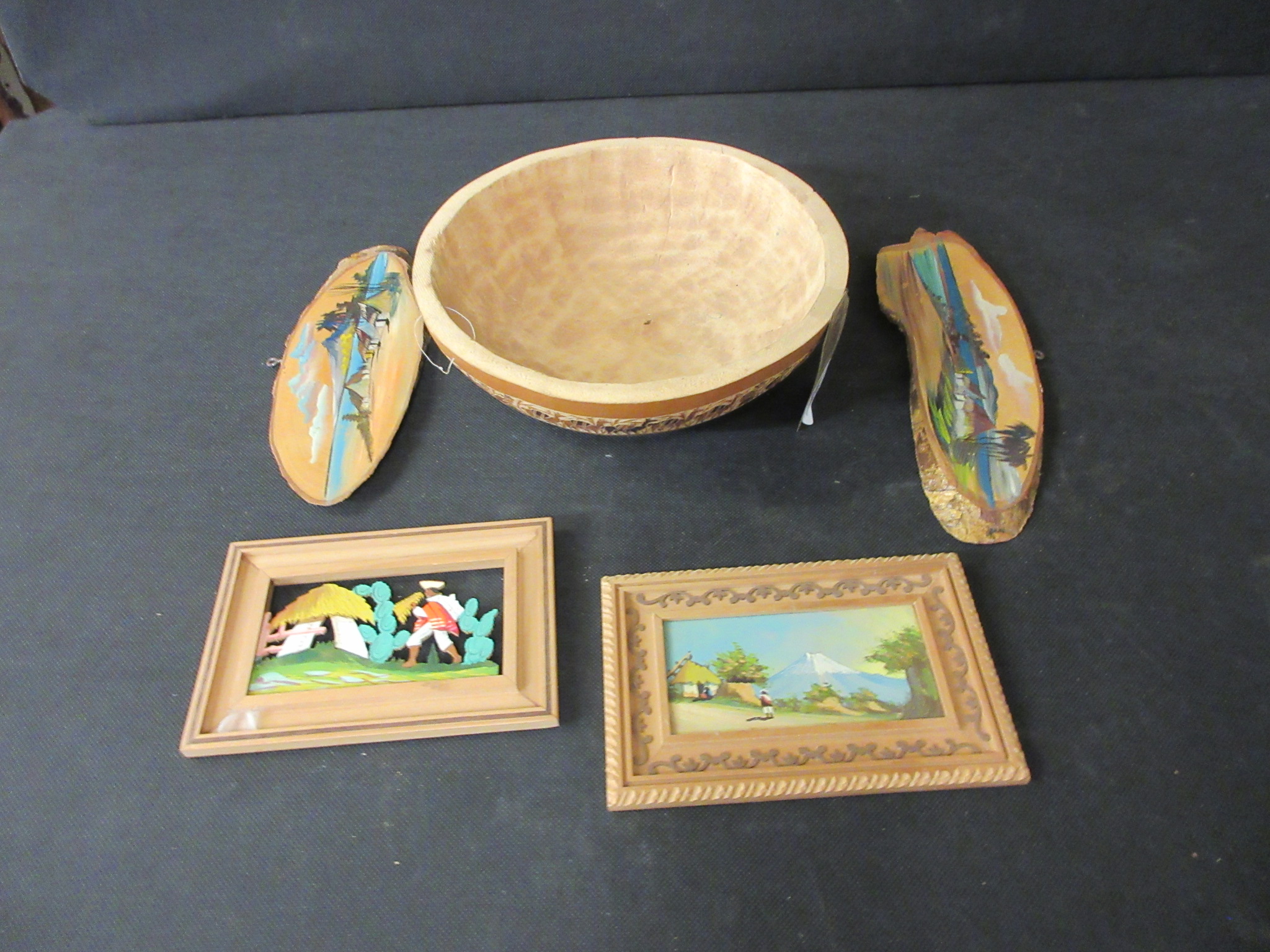 PERUVIAN BOWL AND WOODEN PAINTED PLAQUES Image