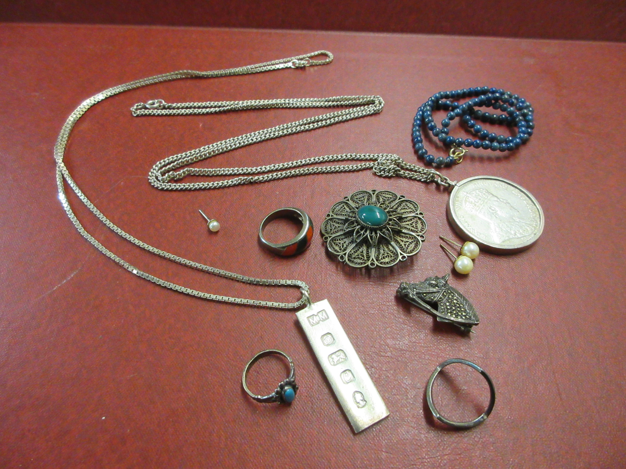SILVER AND OTHER JEWELLERY INCLUDING LAPIS LAZULI BEADS Image