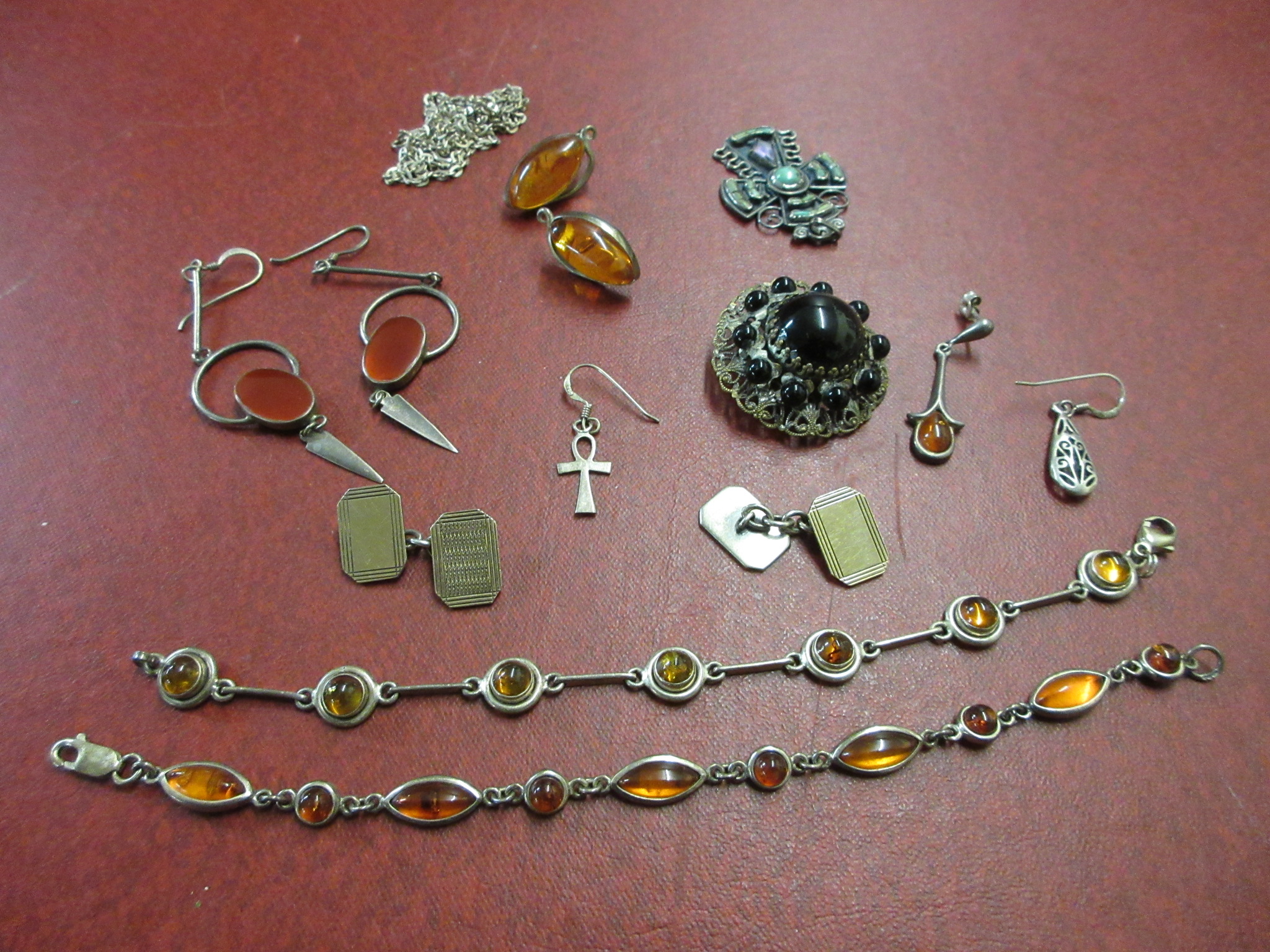 GM HECHO GM MEXICAN SILVER CROSS PENDANT AND OTHER JEWELLERY Image